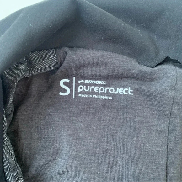 Brooks Pure Project Running Reflective grey full zipper reflective jacket size S - Picture 3 of 7